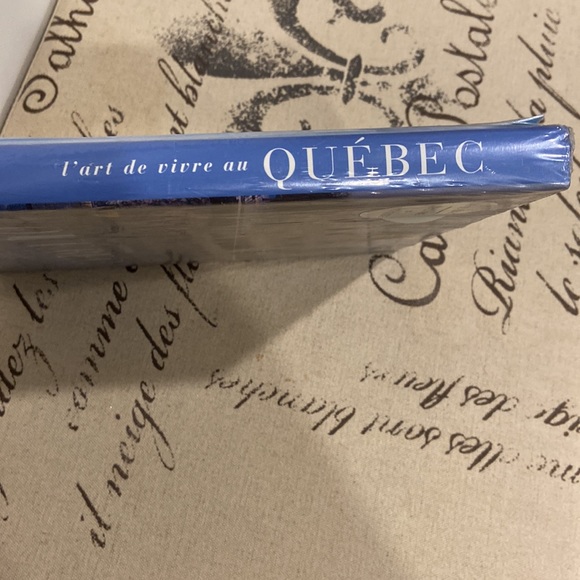 $6.99 shipping next hour🍁 NEW L'art de vivre au Québec - Picture 8 of 10